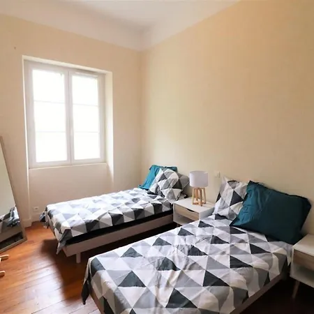 Gite Au Bord Du Lac Avec Activites, Jardin Et Confort Moderne, Animaux Acceptes - Fr-1-742-87 *
