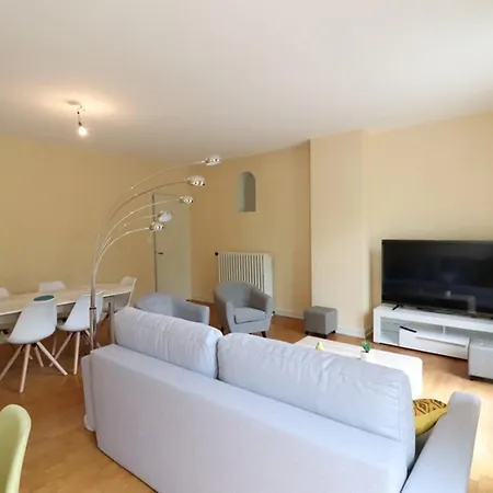 Gite Au Bord Du Lac Avec Activites, Jardin Et Confort Moderne, Animaux Acceptes - Fr-1-742-87 Saint-Etienne-Cantales
